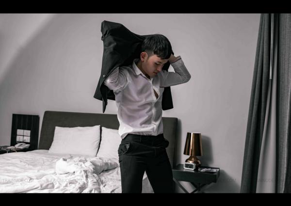 I-AM-MAGAZINE-Issue2.2--I-AM-WIREPULLER-Anawin-ebook